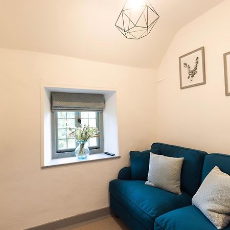 Cotswold Cottage With Hot Tub Bledington 外观 照片