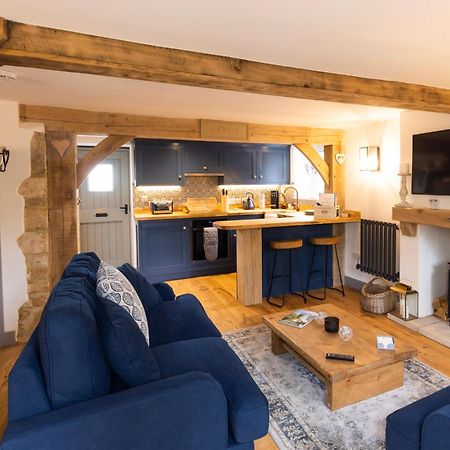 Cotswold Cottage With Hot Tub Bledington 外观 照片