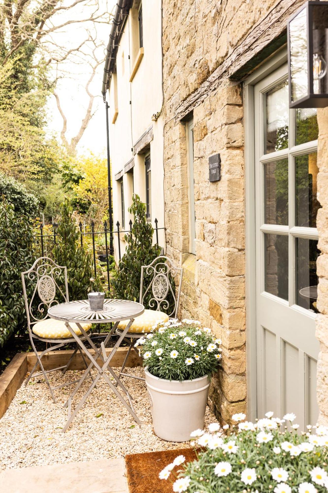 Cotswold Cottage With Hot Tub Bledington 外观 照片